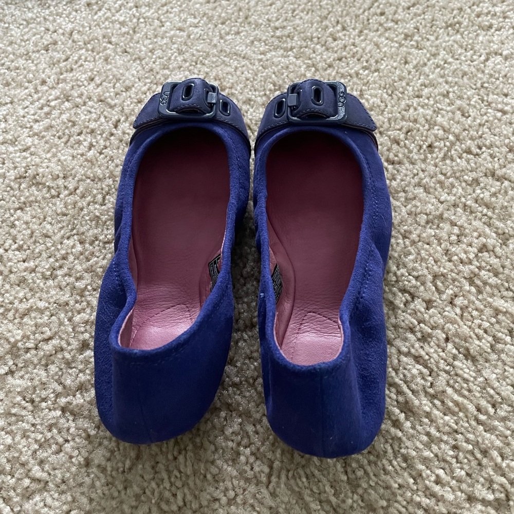 Ugg Australia Women Suede Comfort Slip On shoes sz 5, only worn once. - Picture 2 of 4